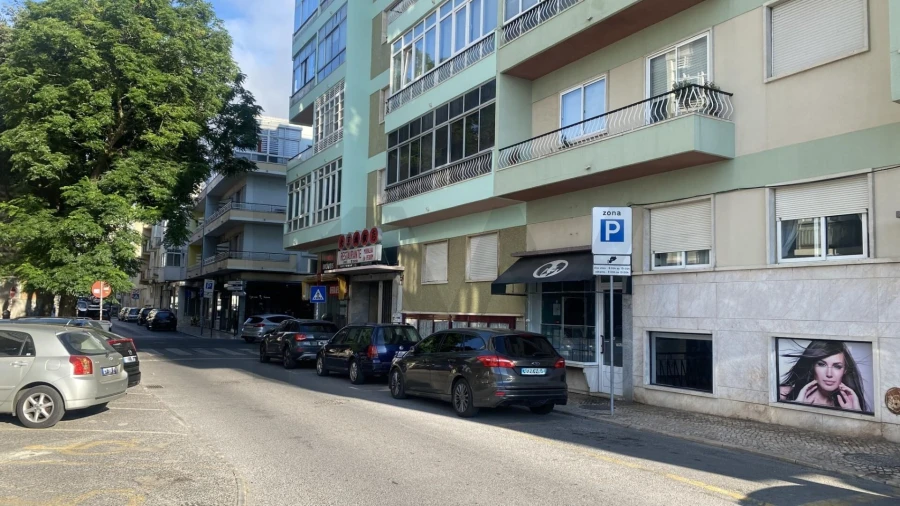 Loja para Venda em Algés, Linda-A-Velha e Cruz Quebrada-Dafundo Foto 11