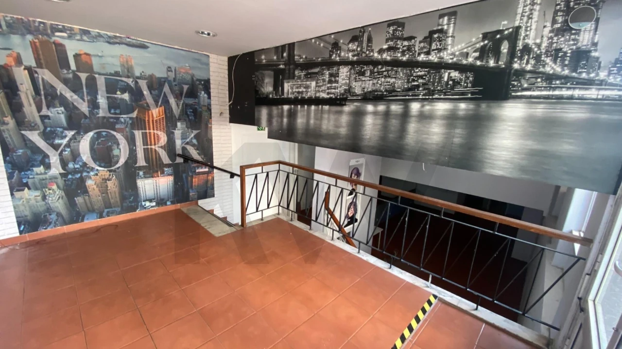 Loja para Venda em Algés, Linda-A-Velha e Cruz Quebrada-Dafundo Foto 3