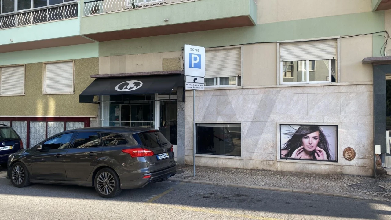 Loja para Venda em Algés, Linda-A-Velha e Cruz Quebrada-Dafundo Foto 10