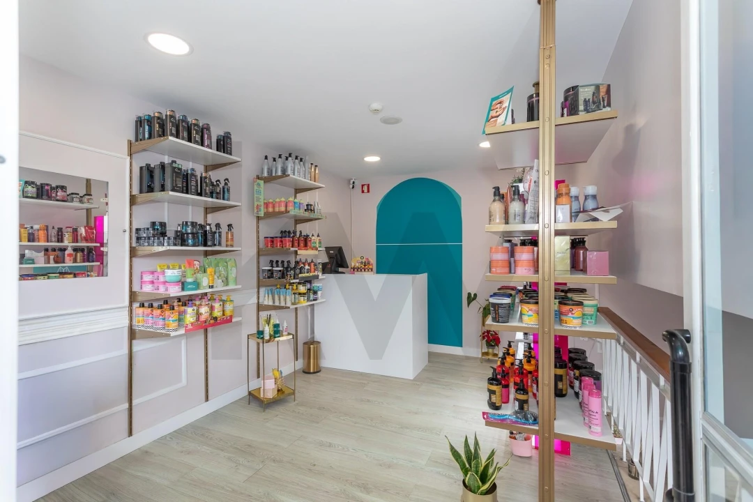 Loja para Venda em Algés, Linda-A-Velha e Cruz Quebrada-Dafundo Foto 2