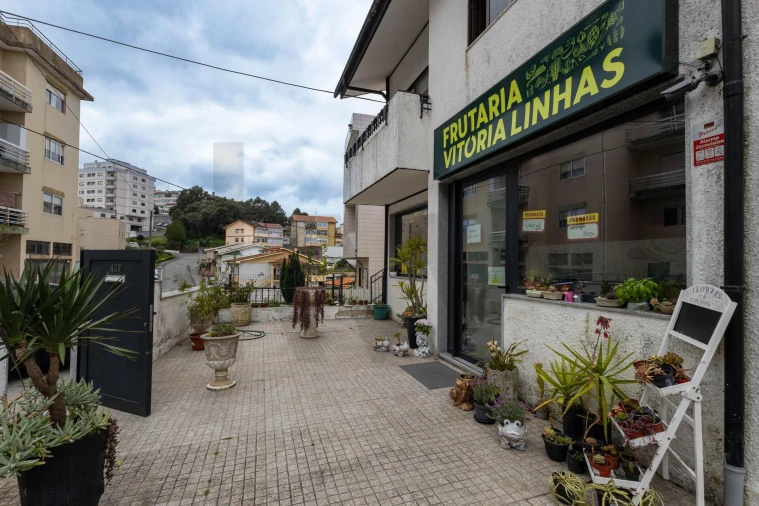 Moradia T3 para Venda em Oliveira do Douro Foto 21