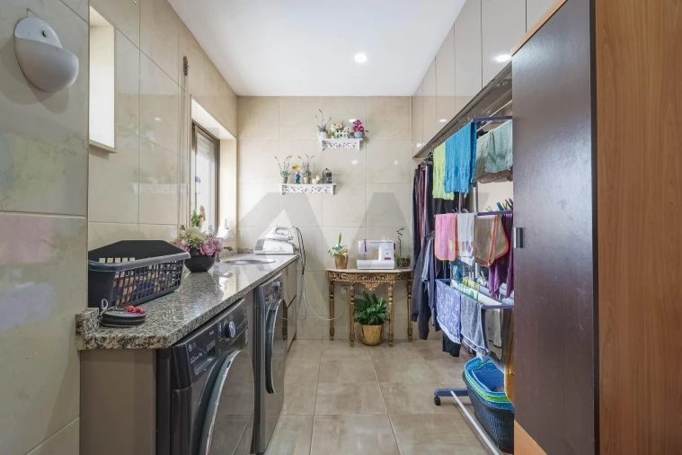 Moradia T3 para Venda em Oliveira do Douro Foto 15