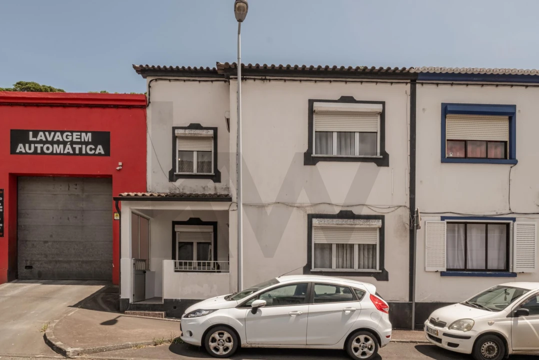 Moradia T4 para Venda em Praia da Vitoria (Santa Cruz) Foto 21