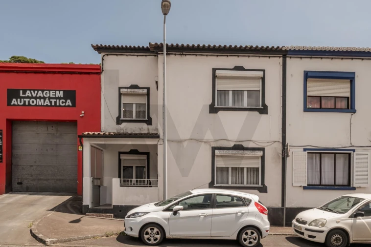 Moradia T4 para Venda em Praia da Vitoria (Santa Cruz) Foto 21