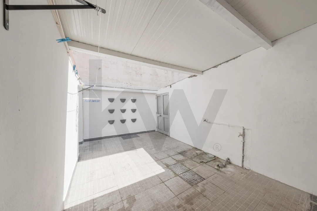 Moradia T4 para Venda em Praia da Vitoria (Santa Cruz) Foto 19