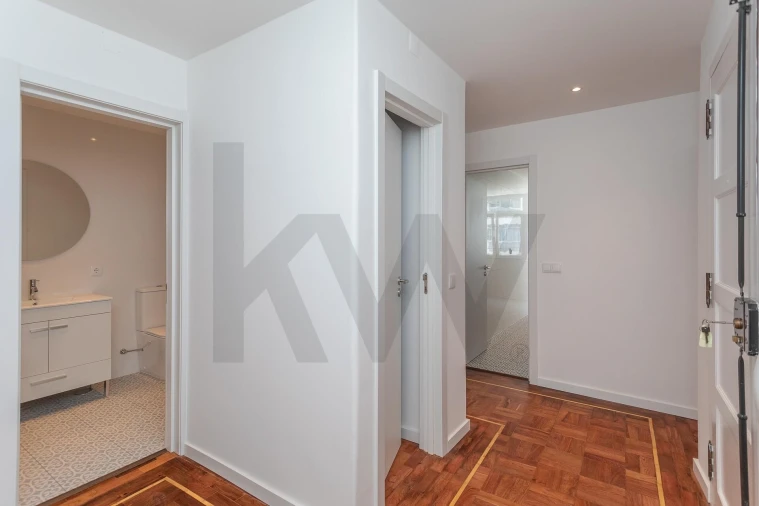 Apartamento T2 para Arrendamento em Falagueira-Venda Nova Foto 3