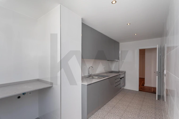 Apartamento T2 para Arrendamento em Falagueira-Venda Nova Foto 8