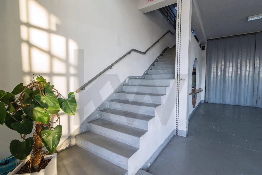 Armazém para Arrendamento em Matosinhos e Leça da Palmeira Foto 11