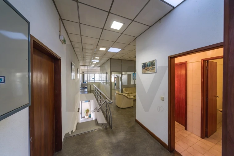 Armazém para Arrendamento em Matosinhos e Leça da Palmeira Foto 4