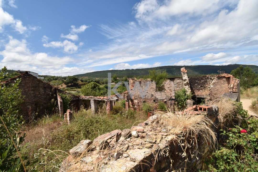 Moradia T3 para Venda em Pombeiro da Beira Foto 3