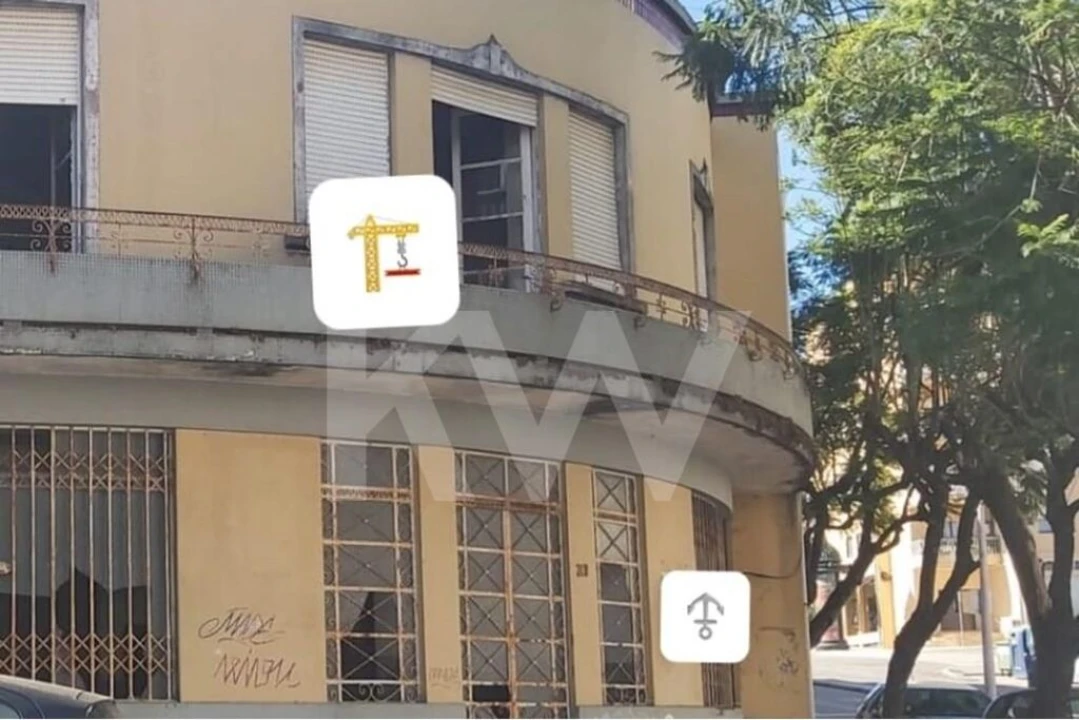 Prédio para Venda em São João da Madeira Foto 3