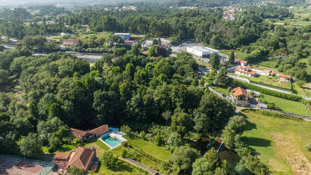 Quinta T5 para Venda em Freixieiro de Soutelo Foto 26