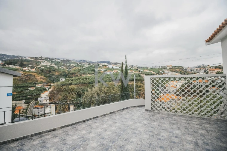 Moradia T3 para Venda em Camara de Lobos Foto 52