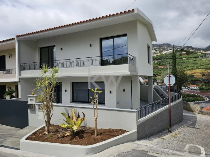 Moradia T3 para Venda em Camara de Lobos