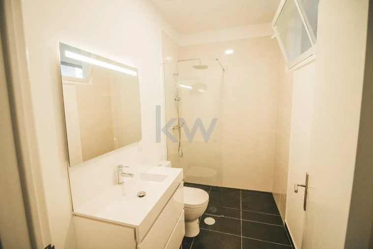 Moradia T3 para Venda em Camara de Lobos Foto 30