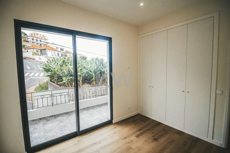 Moradia T3 para Venda em Camara de Lobos Foto 36