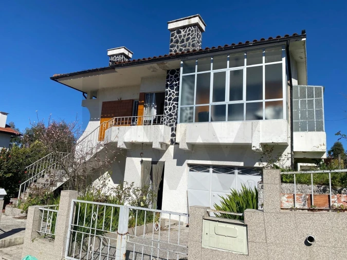 Moradia T3 para Venda em Estorãos