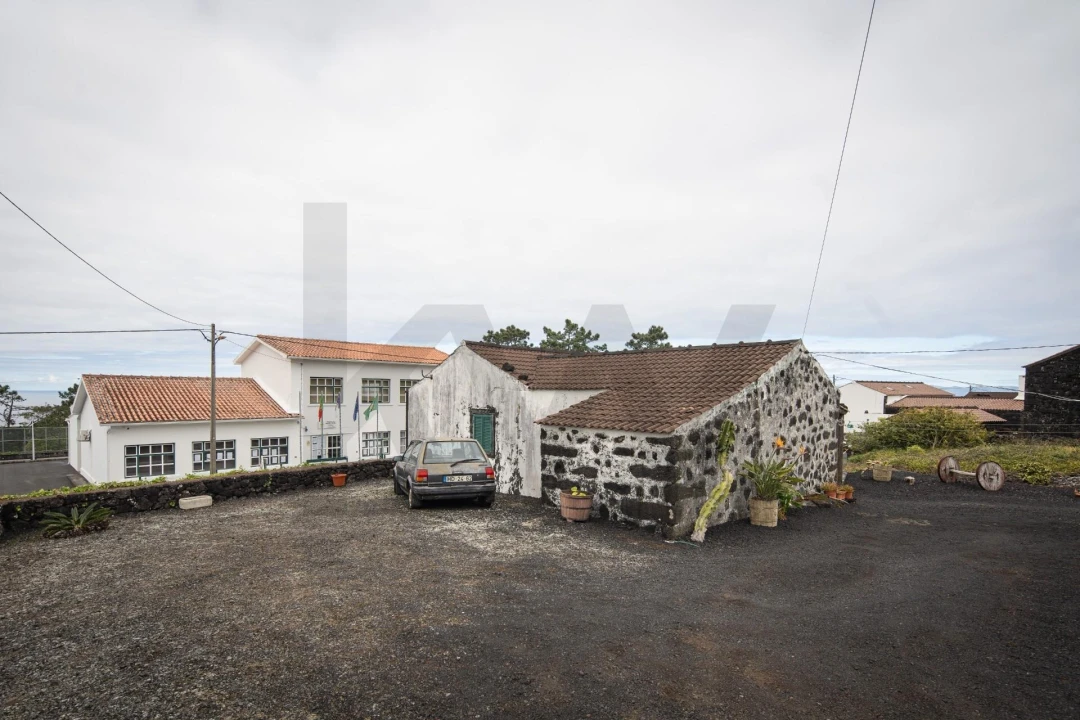 Moradia T4 para Venda em São Roque do Pico Foto 9