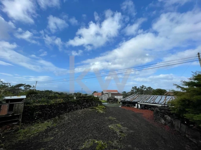Moradia T4 para Venda em São Roque do Pico Foto 5