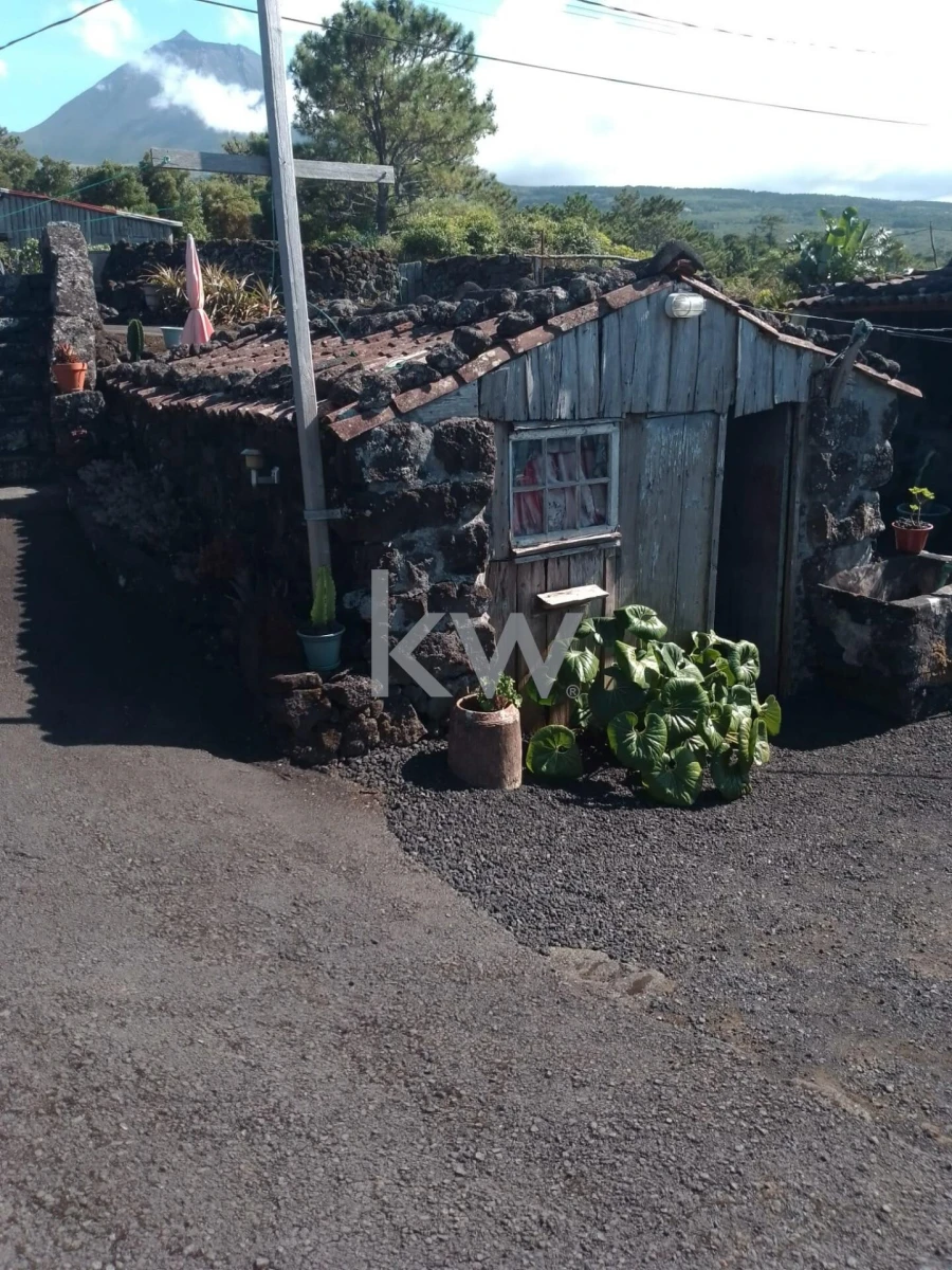 Moradia T4 para Venda em São Roque do Pico Foto 32