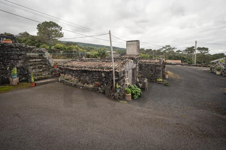 Moradia T4 para Venda em São Roque do Pico Foto 12