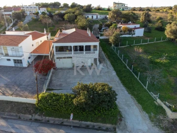 Moradia T3 para Venda em Albufeira e Olhos de Água