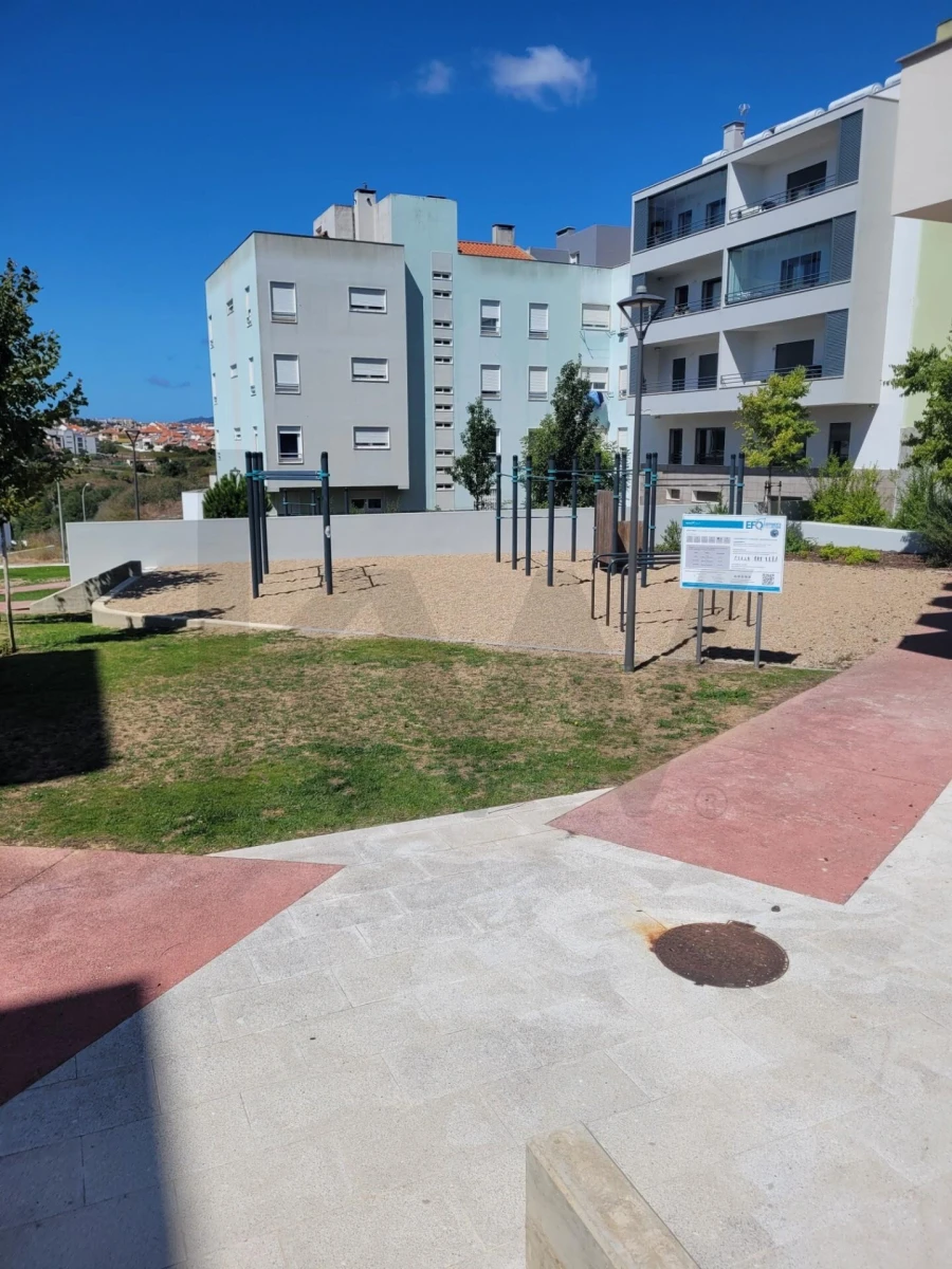 Apartamento T2 para Venda em Porto Salvo Foto 17