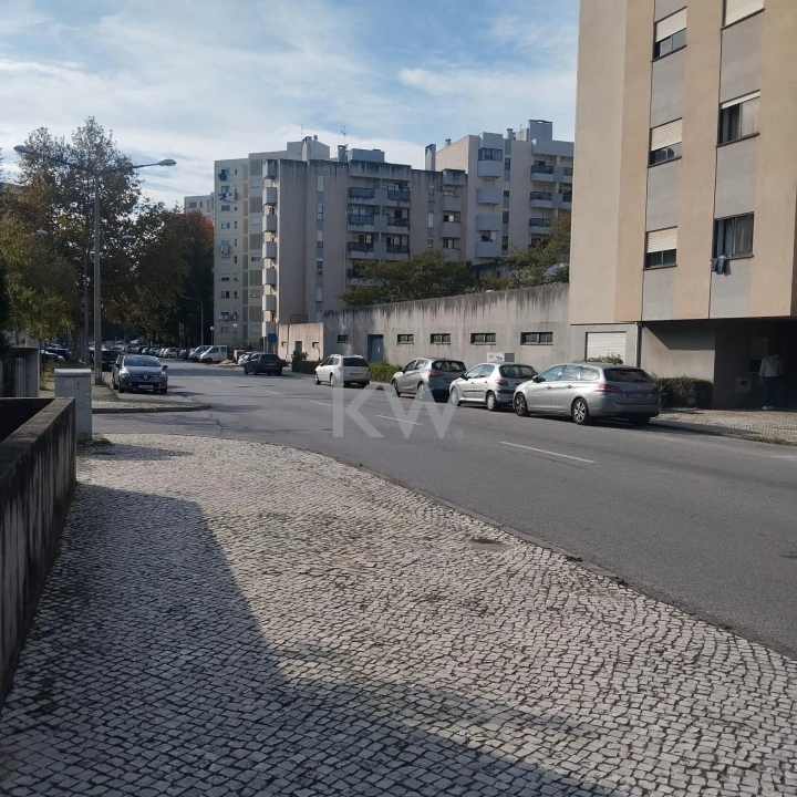 Garagem para Venda em Santo Antonio dos Olivais Foto 15