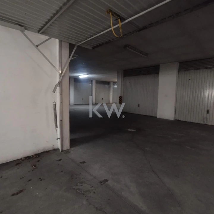 Garagem para Venda em Santo Antonio dos Olivais Foto 4