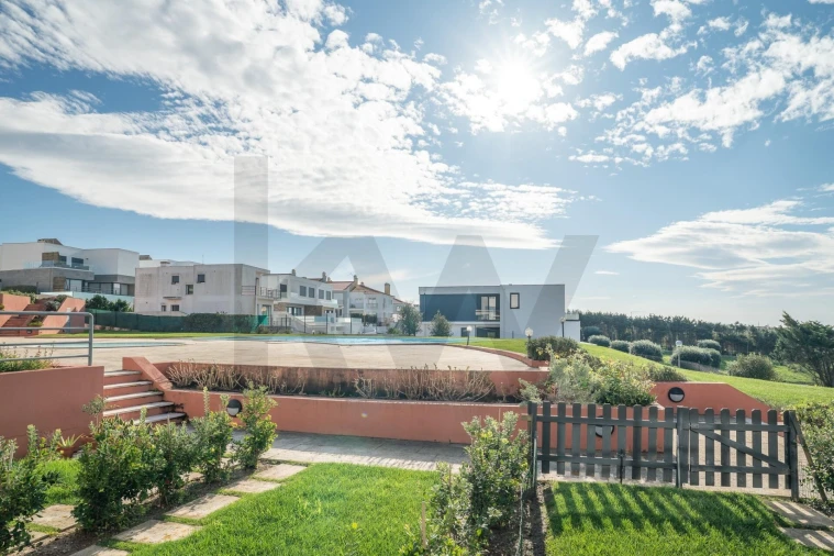 Moradia T3 para Venda em Lourinhã e Atalaia Foto 5