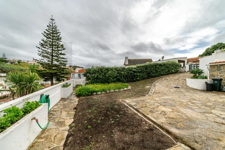 Moradia T4 para Venda em Colares Foto 40