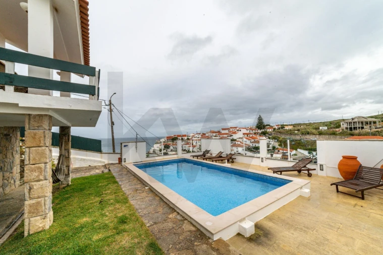 Moradia T4 para Venda em Colares Foto 42