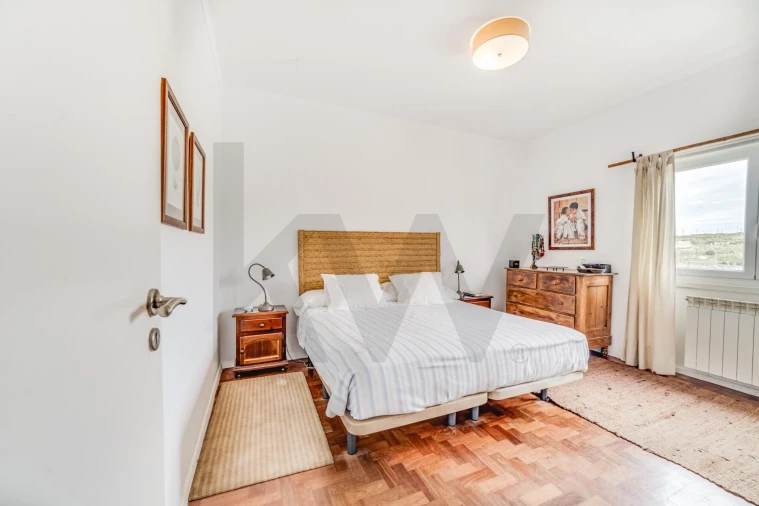 Moradia T4 para Venda em Colares Foto 19