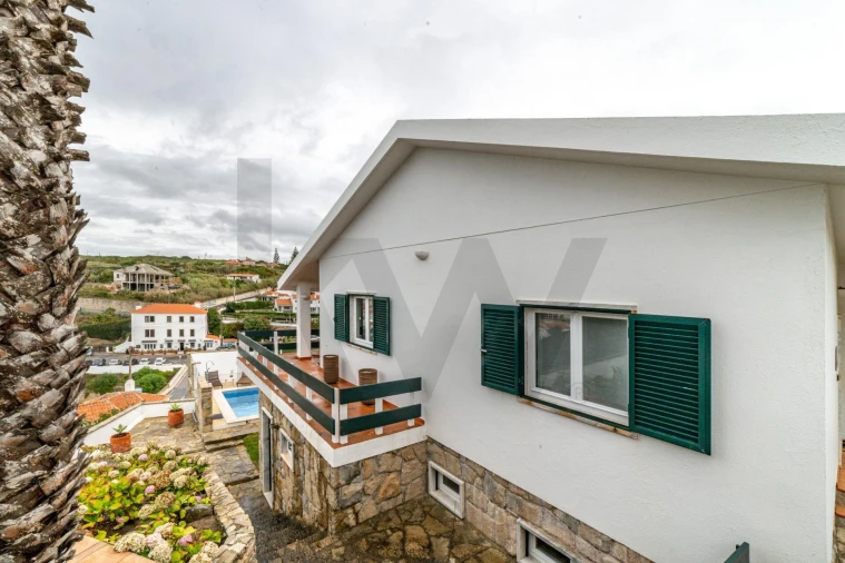 Moradia T4 para Venda em Colares Foto 37