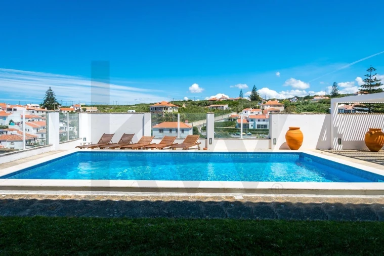 Moradia T4 para Venda em Colares Foto 32