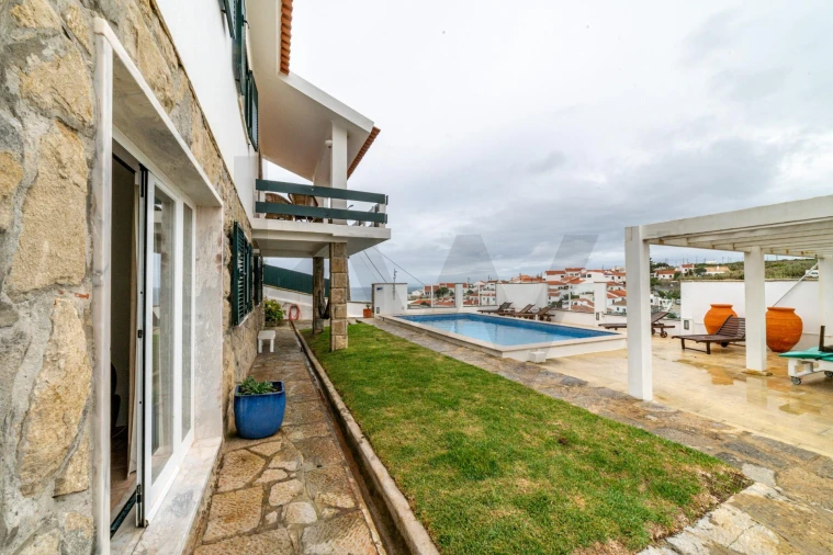 Moradia T4 para Venda em Colares Foto 41