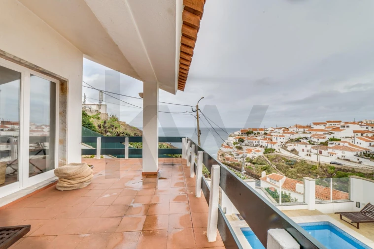 Moradia T4 para Venda em Colares Foto 10