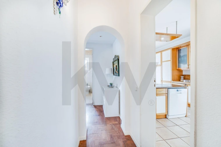 Moradia T4 para Venda em Colares Foto 13