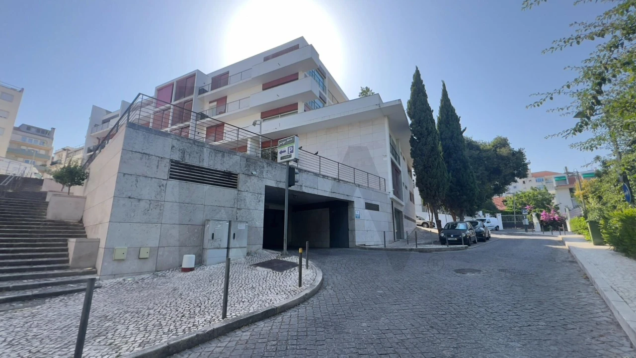 Negócio para Arrendamento em Estrela Foto 1