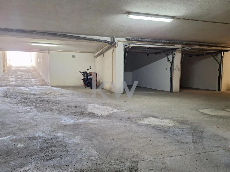 Garagem para Venda em Mira Foto 2