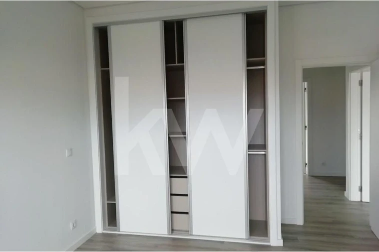 Apartamento T3 para Venda em Corroios Foto 2