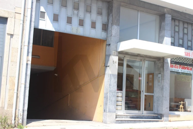 Garagem para Venda em Cedofeita, Santo Ildefonso, Sé, Miragaia, São Nicolau e Vitória Foto 14