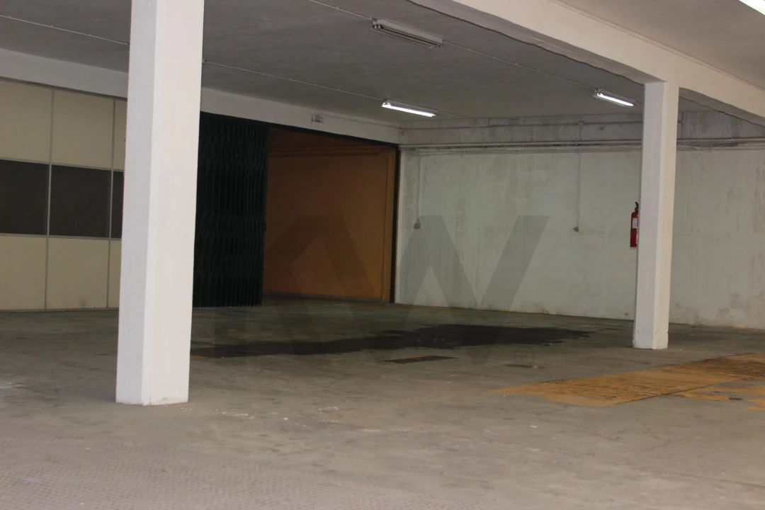 Garagem para Venda em Cedofeita, Santo Ildefonso, Sé, Miragaia, São Nicolau e Vitória Foto 12