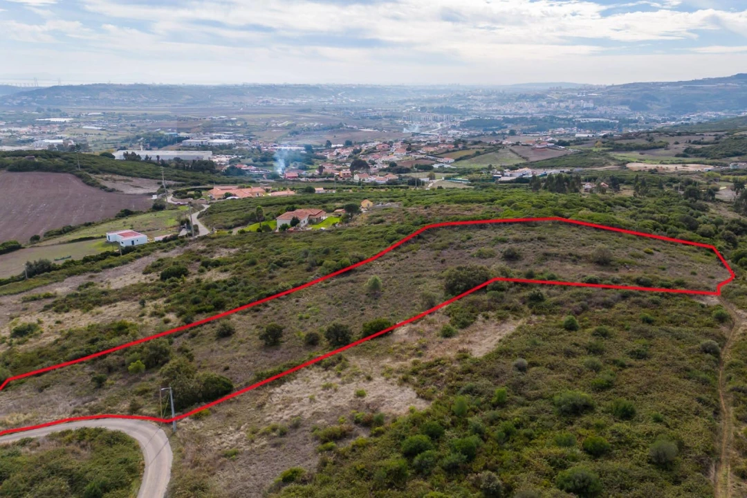 Terreno para Venda em Santo Antão e São Julião do Tojal Foto 8