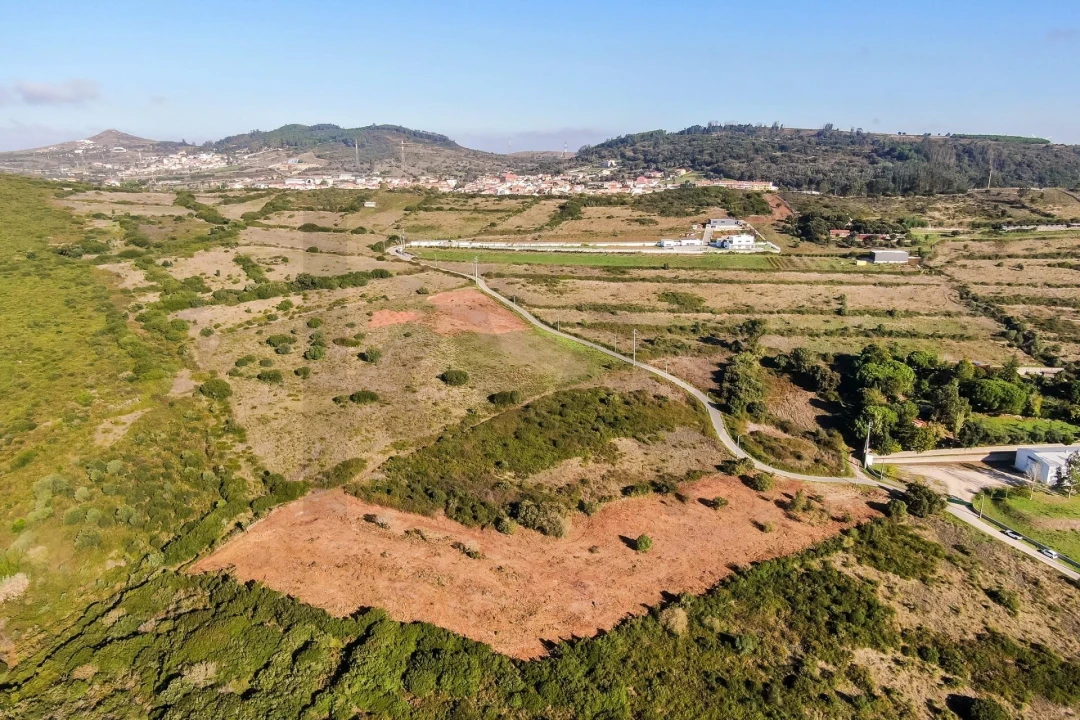 Terreno para Venda em Santo Antão e São Julião do Tojal Foto 17