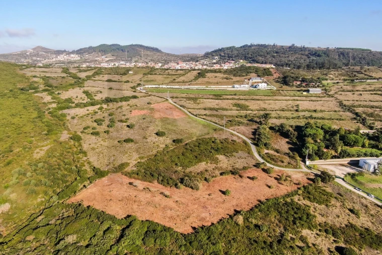 Terreno para Venda em Santo Antão e São Julião do Tojal Foto 17
