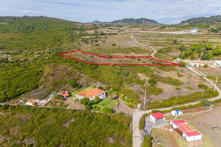Terreno para Venda em Santo Antão e São Julião do Tojal Foto 3