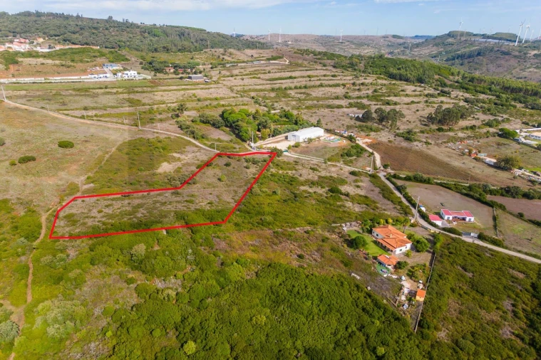 Terreno para Venda em Santo Antão e São Julião do Tojal Foto 1
