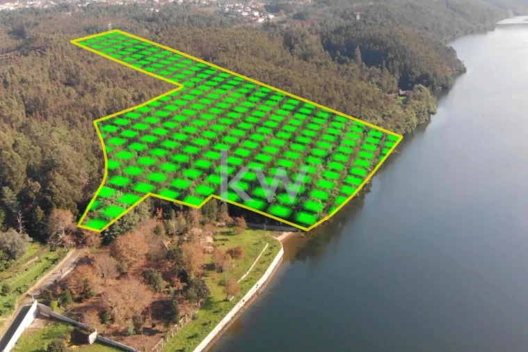 Terreno para Venda em Melres e Medas Foto 1