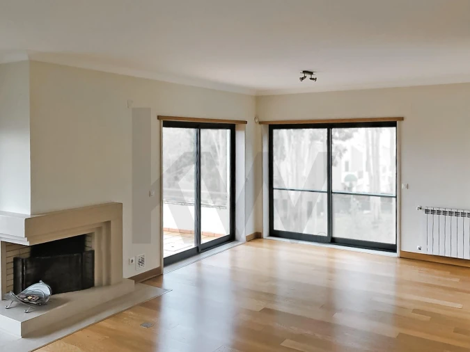 Moradia T3 para Arrendamento em Barcarena Foto 6